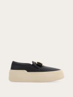 Ferragamo New Vara plate slip on